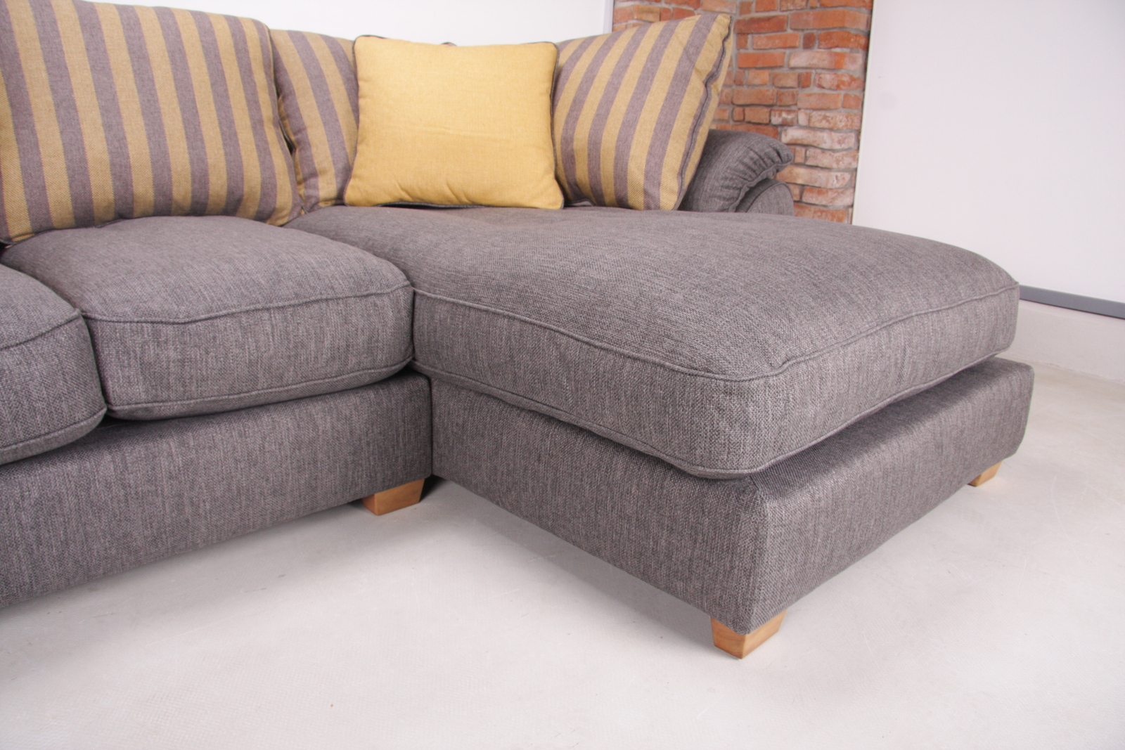 G217 provence mega sofa chalet 15  