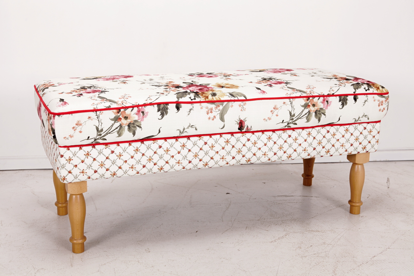 24 53 jidelni lavice lachaster patchwork 1 kuba  mg 8218