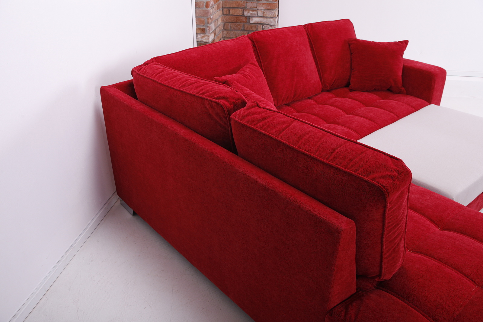 3 62 arles luxusni cervena sedacka  sedacka  mg 2068
