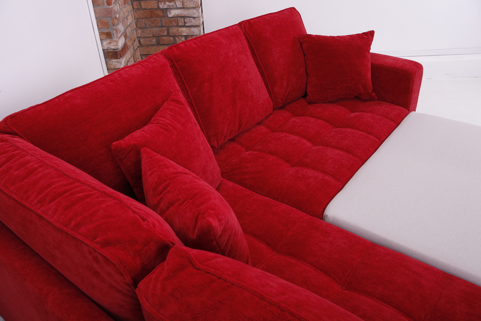 3 62 arles luxusni cervena sedacka  sedacka  mg 2076