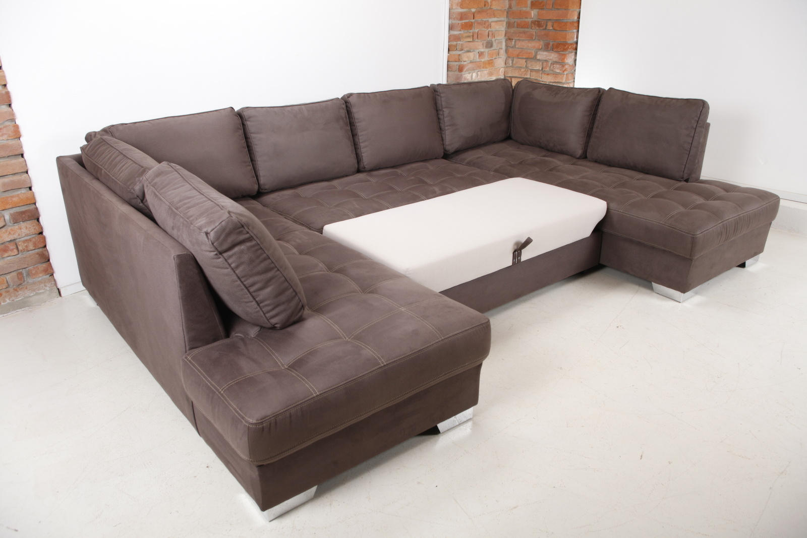  12 70 arles rozkladaci  prakticka moderni na spani sedaci souprava  mg 9925