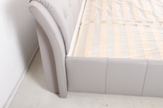 16 70 postel z prave kuze 180x200 luxusni postel kozena  mg 0158