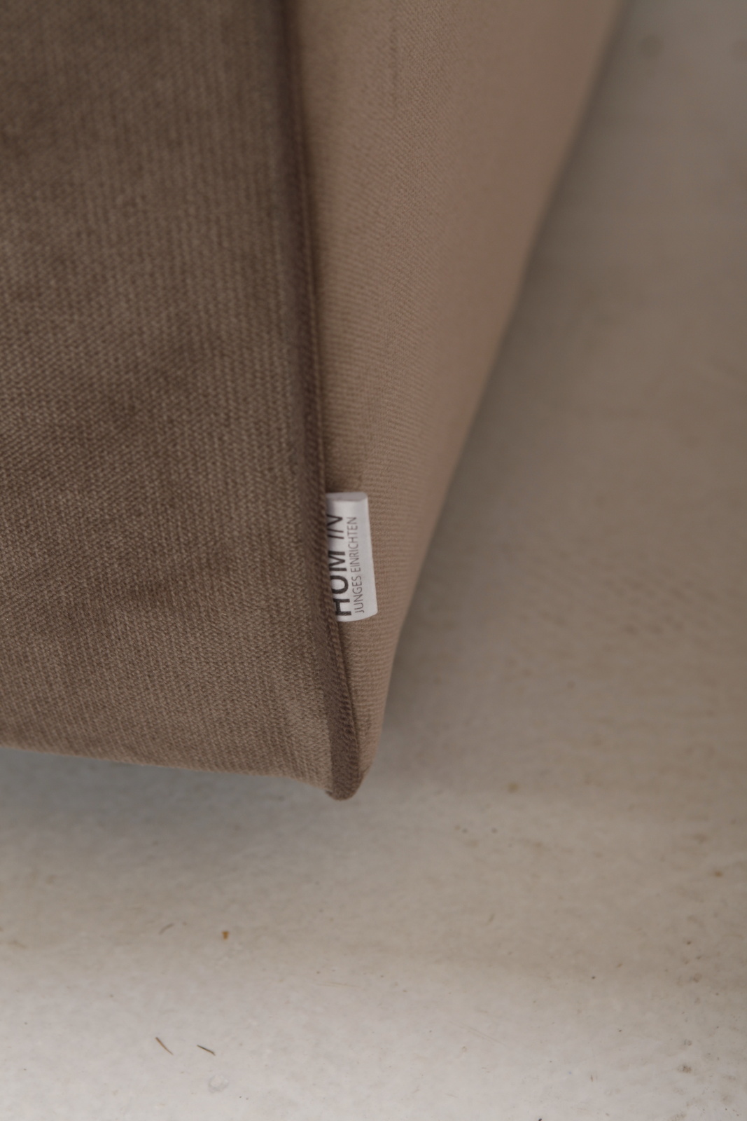 2 72 deluxe luxusni sofa taburet  mg 0743