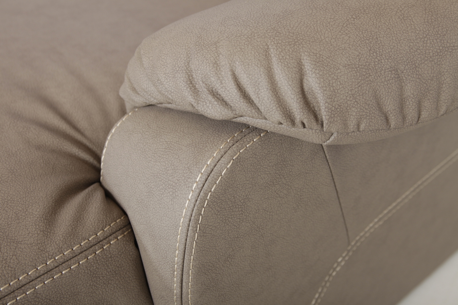 15 79 elvis luxusni kozena  sedaci souprava  mg 5342 