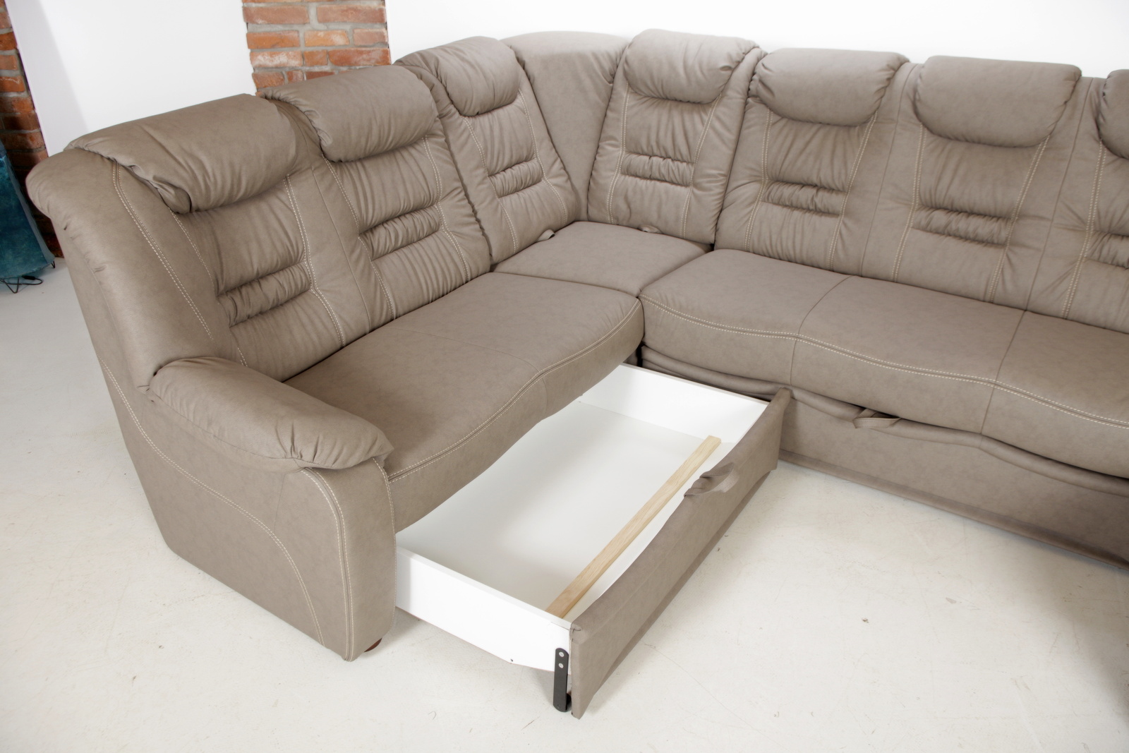 15 79 elvis luxusni kozena  sedaci souprava  mg 5346 