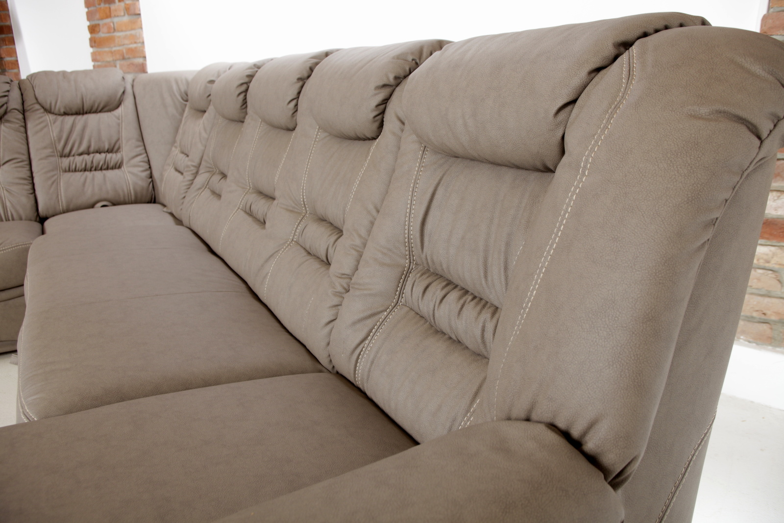 15 79 elvis luxusni kozena  sedaci souprava  mg 5349 