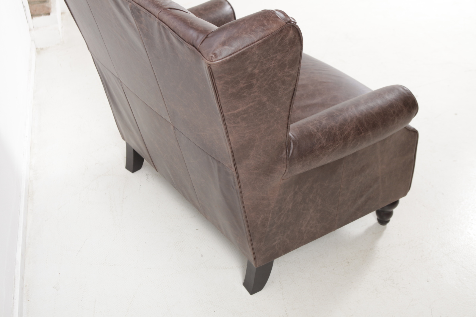 G772 chesterfield kozene dvojkreslo  gutmann factory abcnabytek.cz  mg 5616 