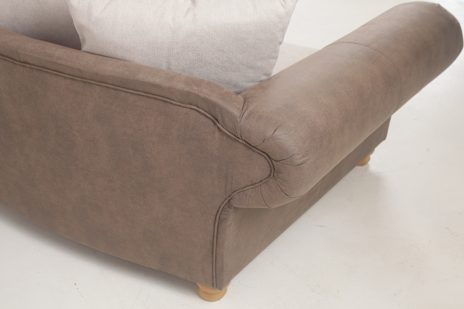 G859 chalet  pohovka sofa kvalitni kozena  gutmann factory   mg 9857
