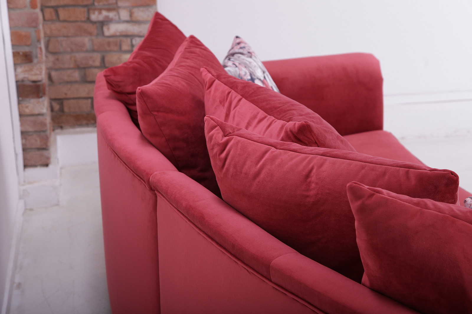 G877 chalet vivero sofa chesterfield gutmann factory abcnabytek.cz  img 1627