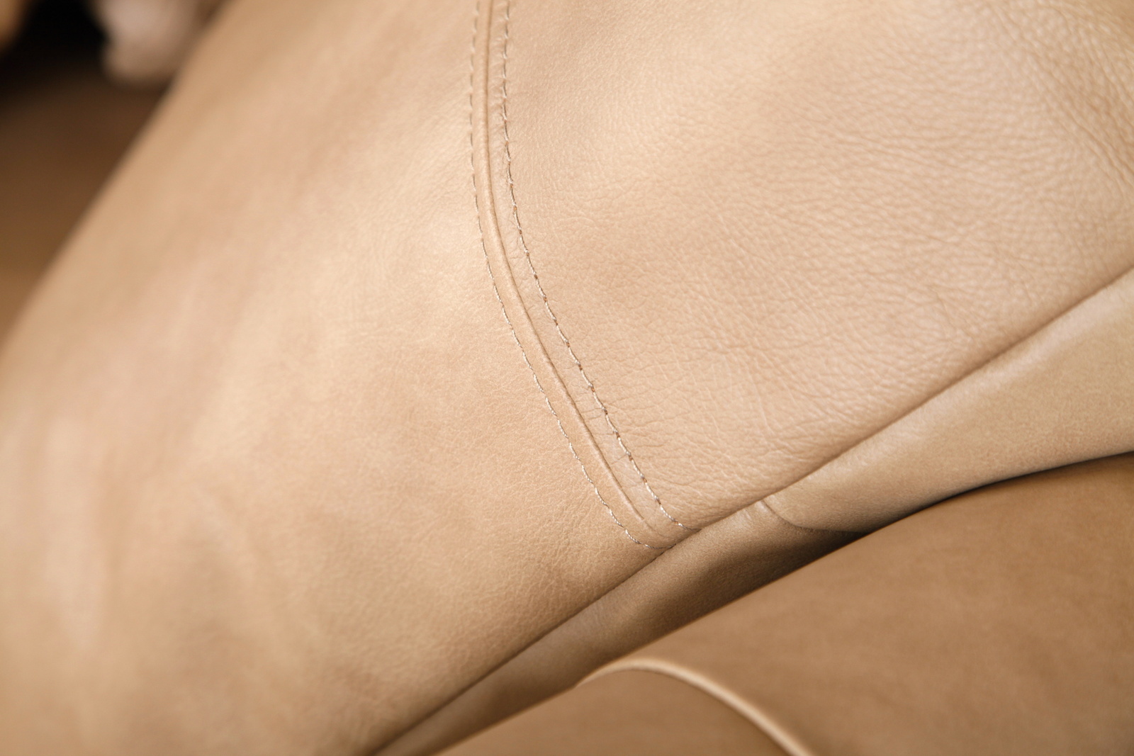 G962 sahara luxusni ko%c5%been%c3%a1 pohovka gutmann factoryplaces of style big sofa one  mit modernen kufenf%c3%bc%c3%9fen naturoo bigsofa ruona  img 6153