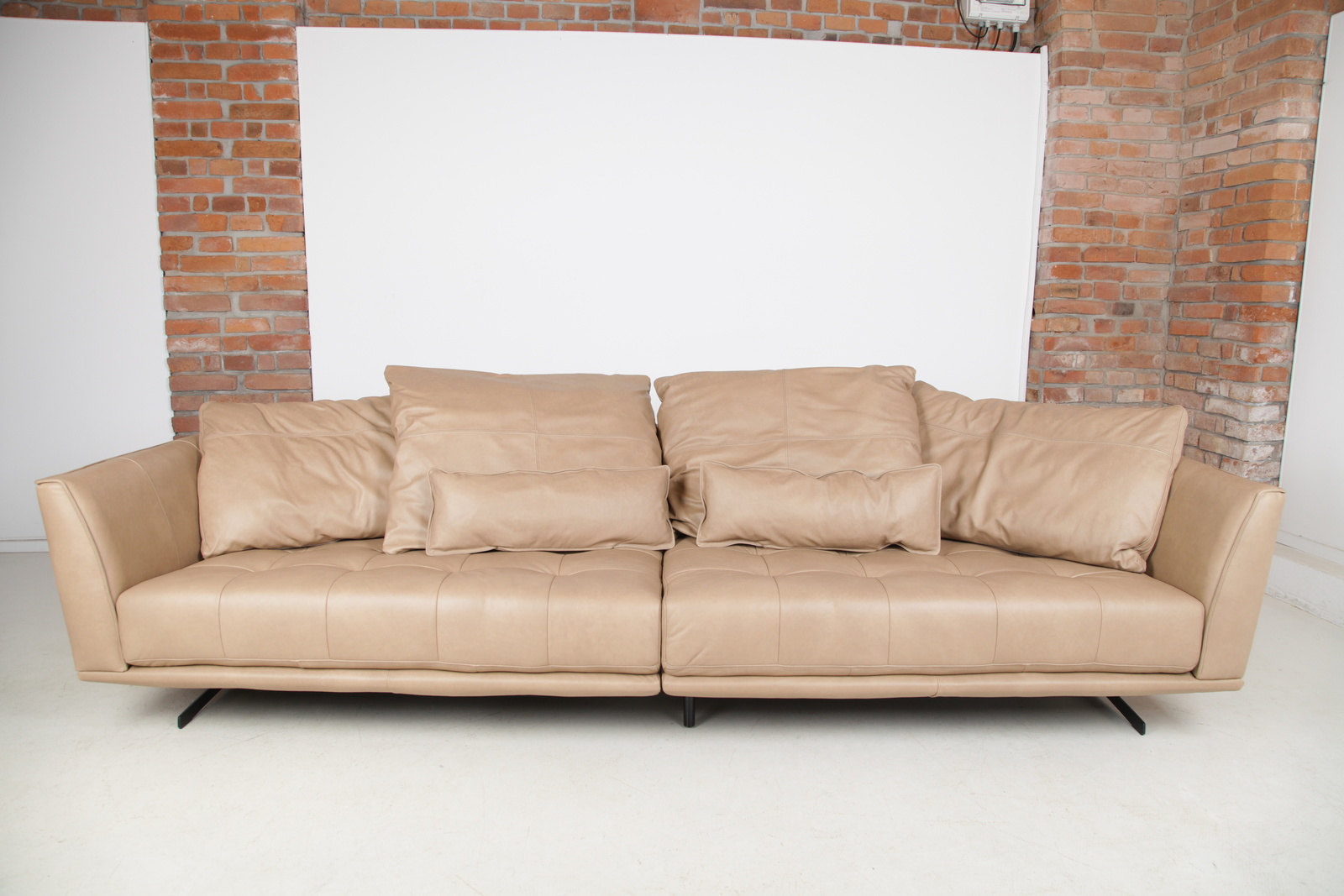 G964 sahara b%c3%a9%c5%beov%c3%a1 ko%c5%been%c3%a1 mega pohovka gutmann factory www.abcnabytek.cz places of style big sofa oneimg 6198