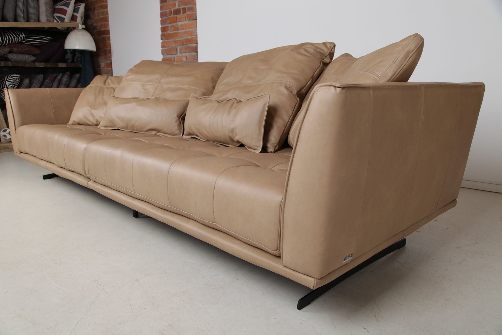 G964 sahara b%c3%a9%c5%beov%c3%a1 ko%c5%been%c3%a1 mega pohovka gutmann factory www.abcnabytek.cz places of style big sofa oneimg 6202