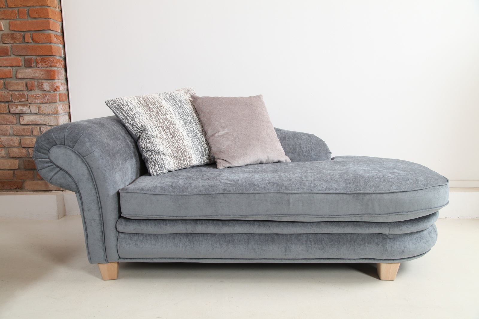 G979 3  2   otoman salvator ridgevalley chalet einzelsofa gutmann factory mega sofa ecksofa big sofa img 7504