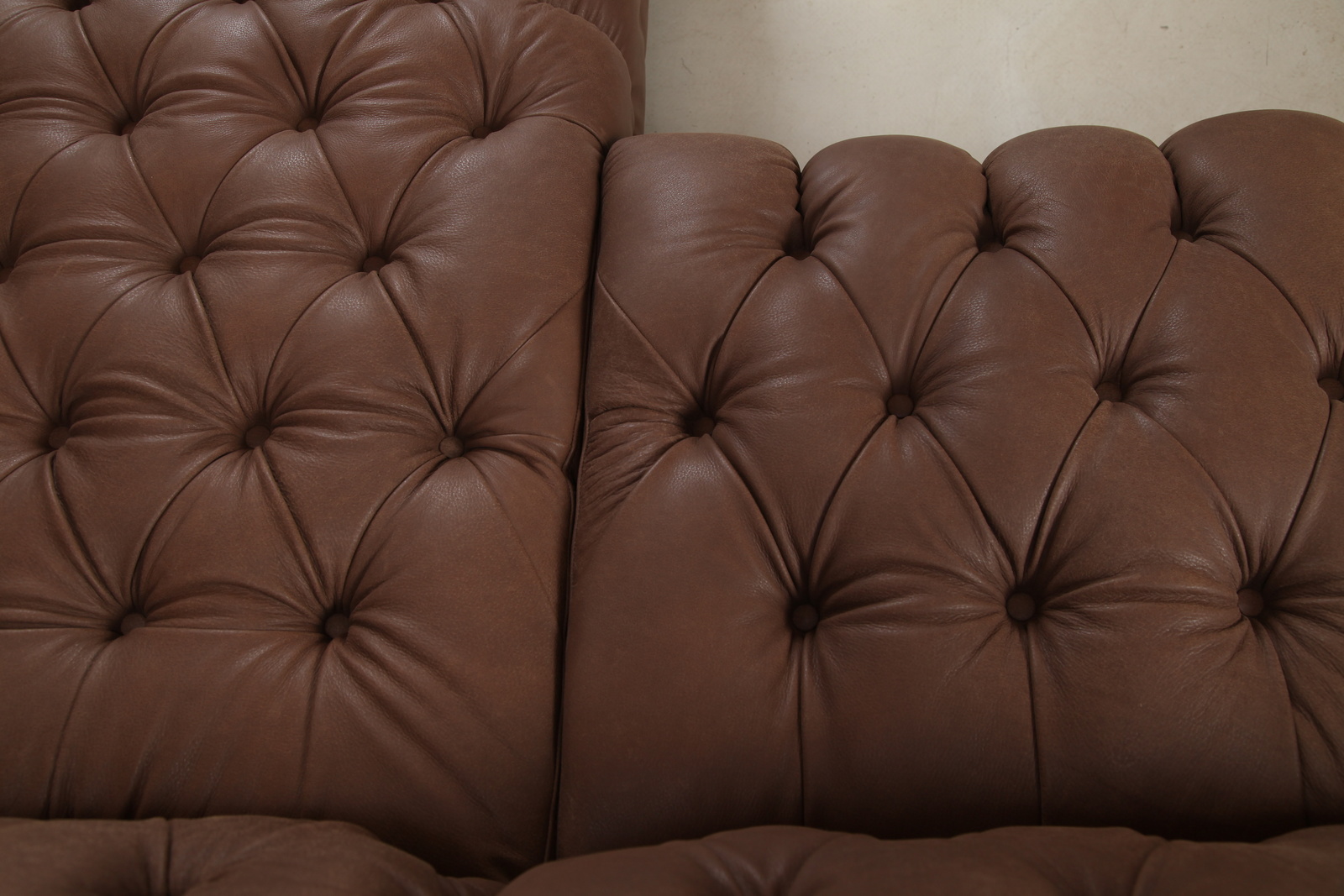 G31 canyon amazonas sofa leder kozene chesterfield gutmann factory abcnabytek.cz  img 8266