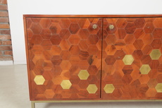 G54 hexagon komoda masiv akacie akat design  gutmann factorycanap%c3%a9 d'angle campagne i tissu abcnabytek.cz img 8832