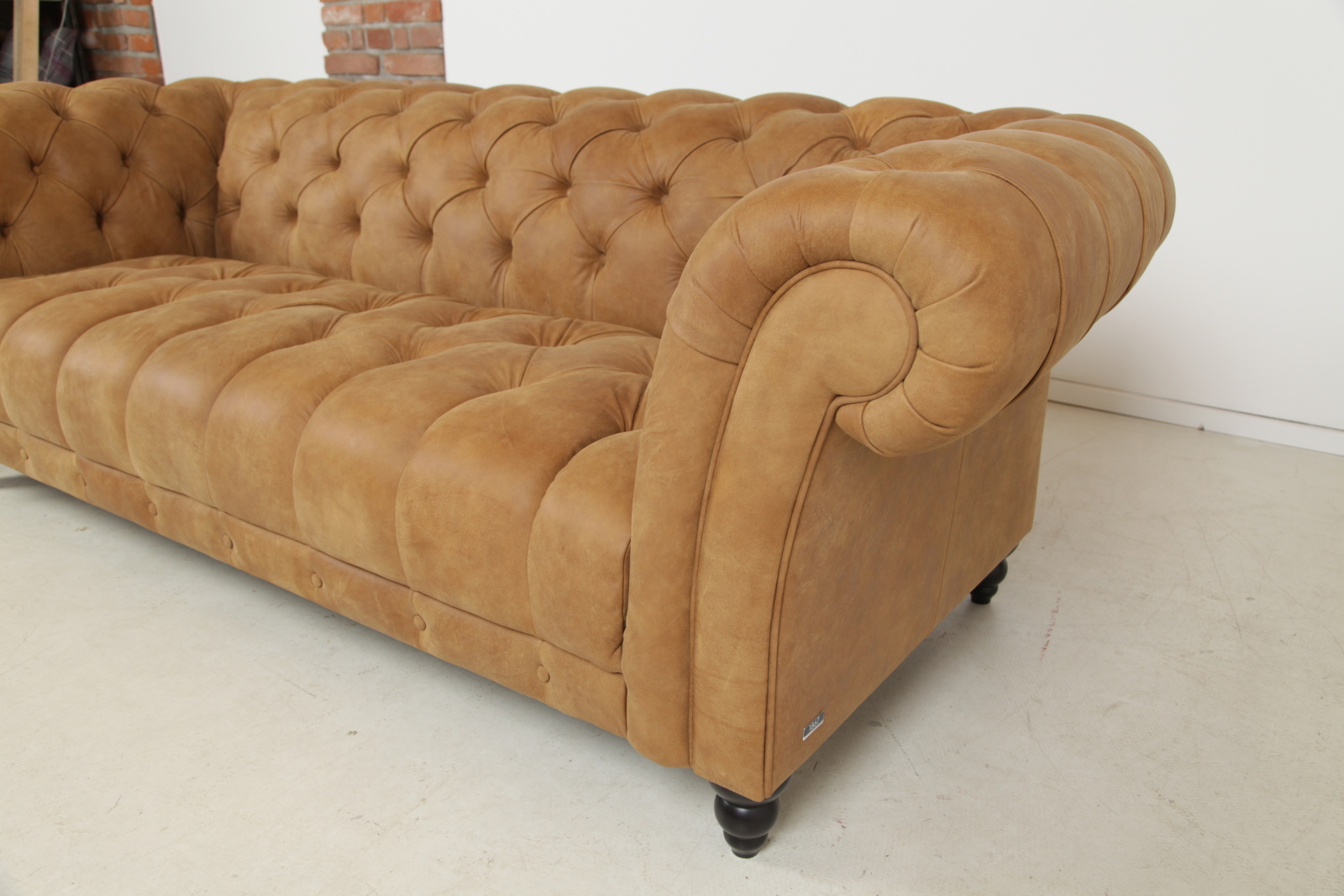 G85 canyon kozena sofa chesterfield sedaci souprava  gutmann factory abcnabytek.cz img 9424