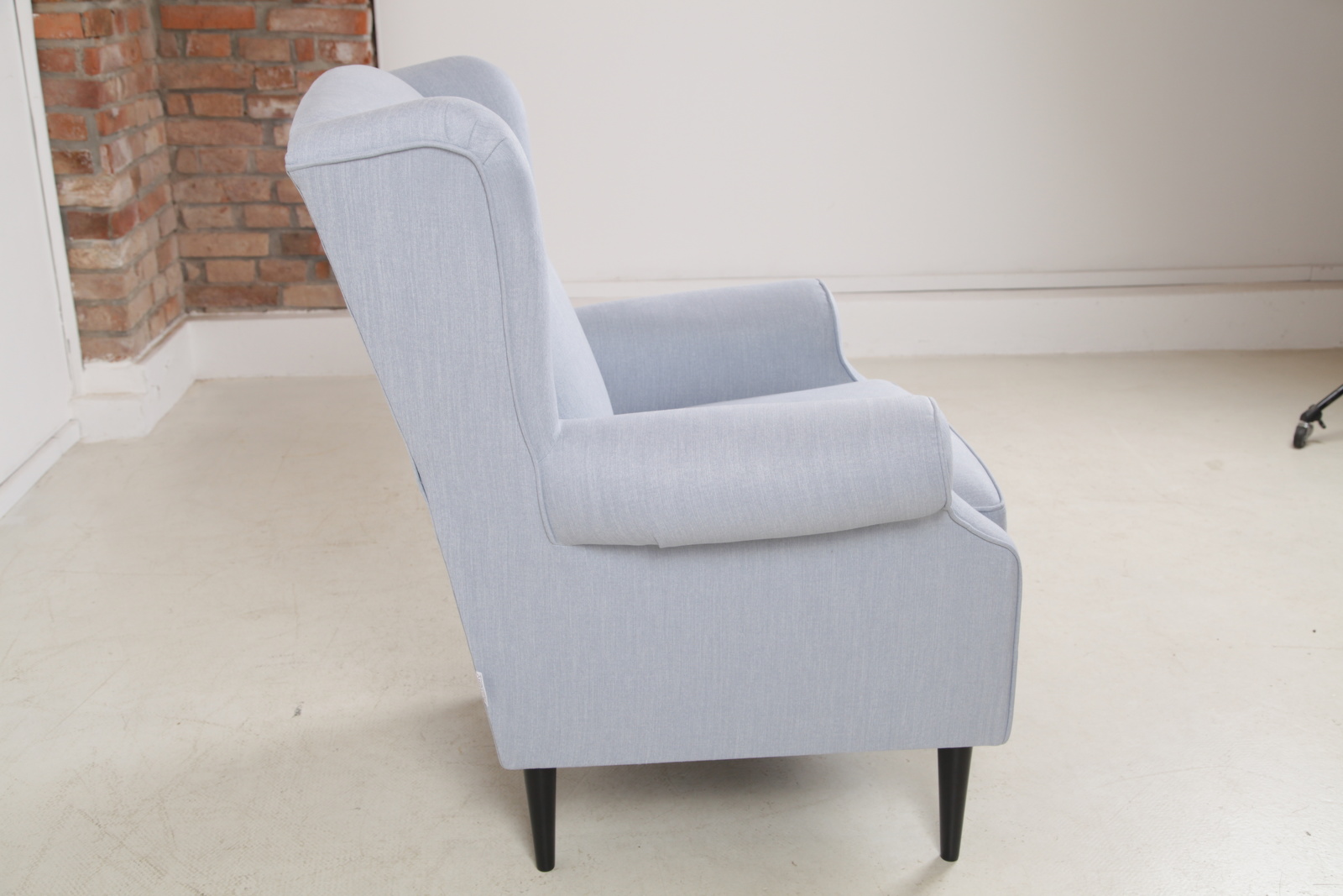 G94 finny designove k%c5%99eslo u%c5%a1%c3%a1k ohrensesse kreslo sessel  gutmann factory abcnabytek.cz img 9608