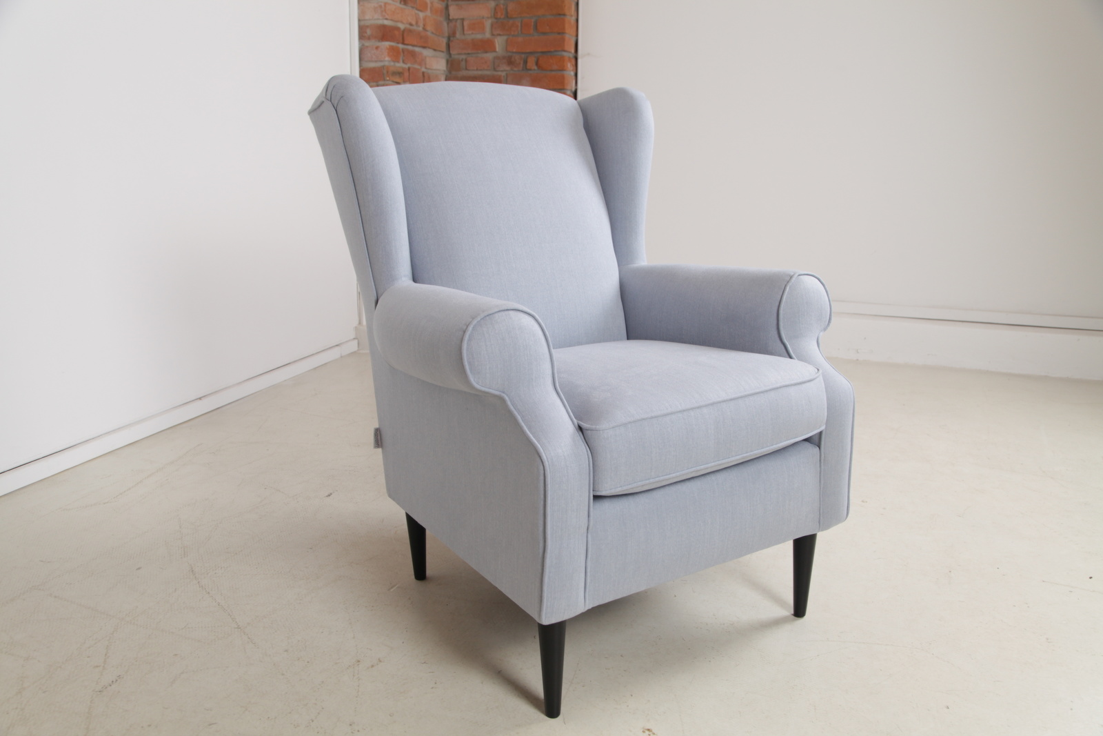 G94 finny designove k%c5%99eslo u%c5%a1%c3%a1k ohrensesse kreslo sessel  gutmann factory abcnabytek.cz img 9607