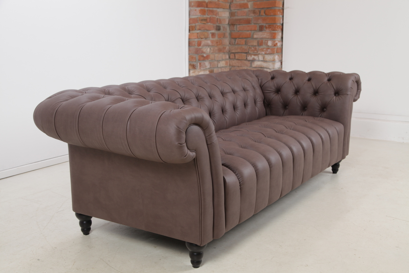 G102 canyon kozena sofa chesterfield sedaci souprava  gutmann factory abcnabytek.cz img 9781