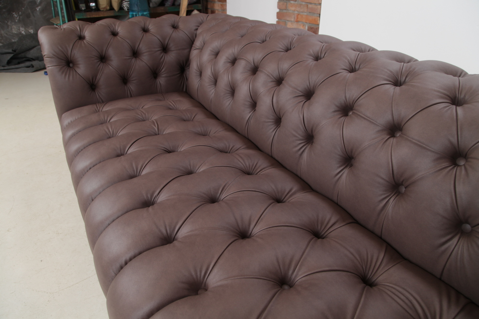 G102 canyon kozena sofa chesterfield sedaci souprava  gutmann factory abcnabytek.cz img 9790