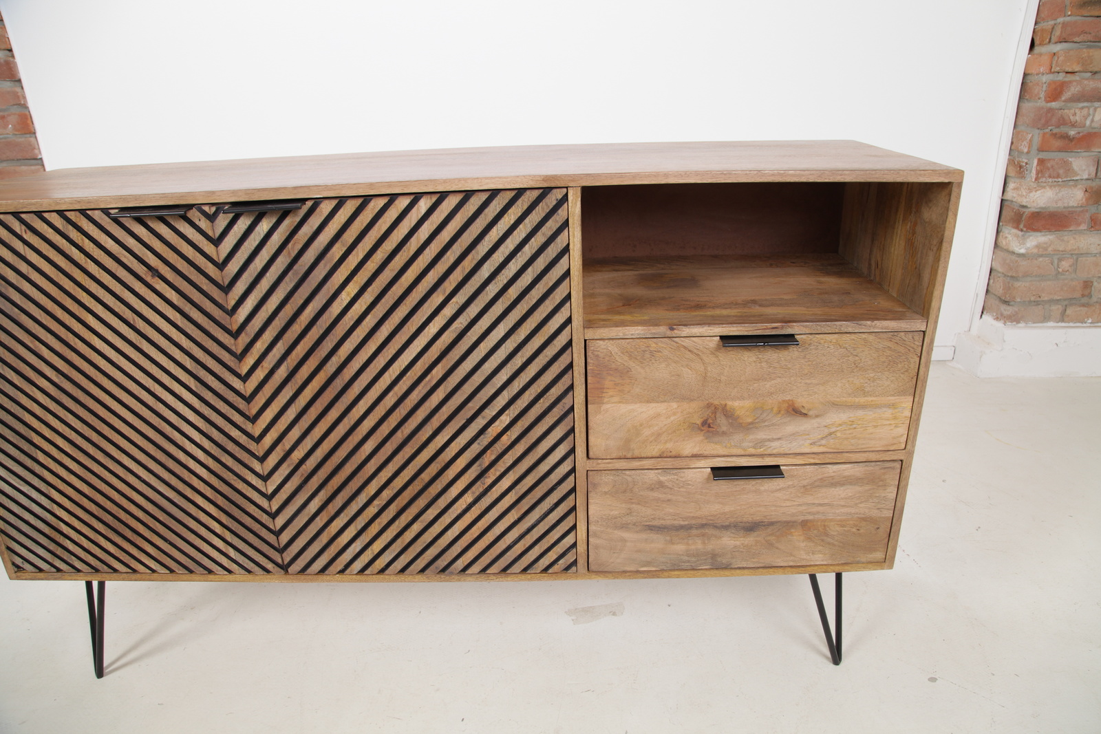 G131 landscape sideboard komoda  z mangov%c3%a9ho d%c5%99eva sunshine  gutmann factory abcnabytek.cz komoda mango  img 0183