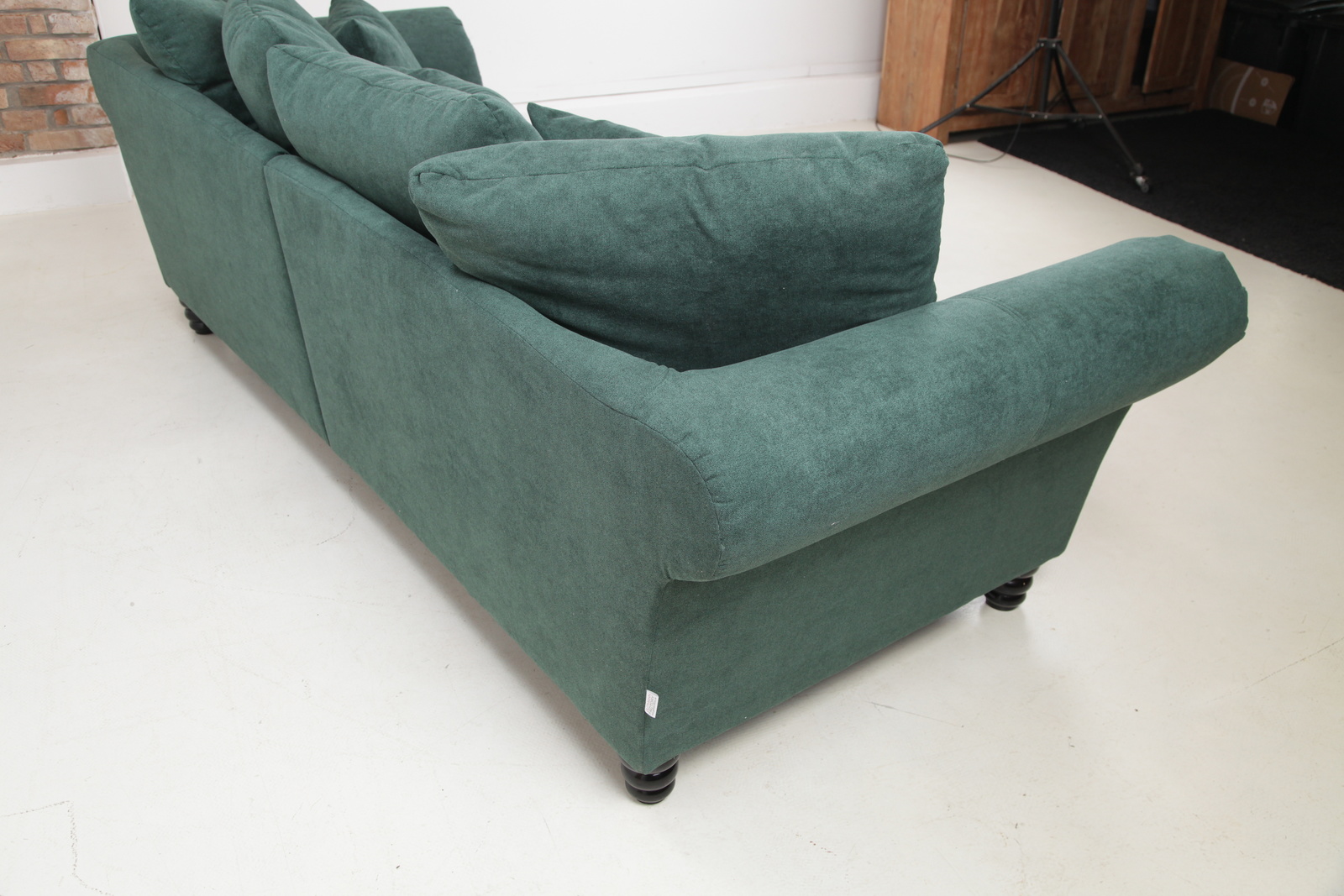 G143 lamour big mega pohovka lahvove zelena  sofa  pohovka gutmann factory img 0495